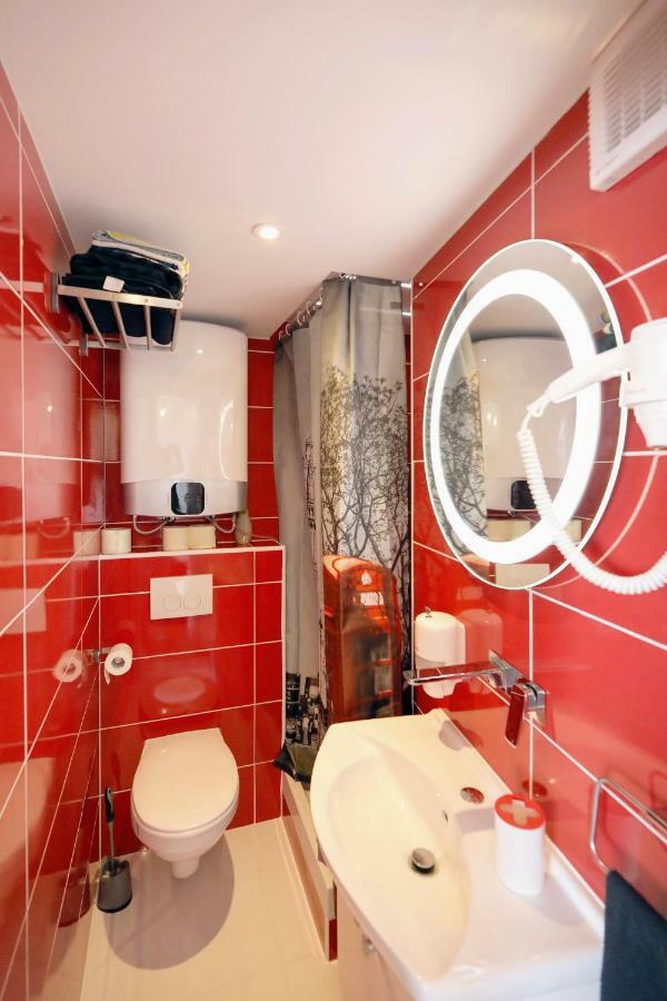 The Appartement *